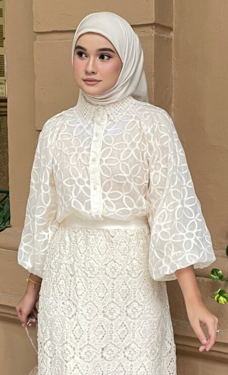 Emma Puff Top In Cream