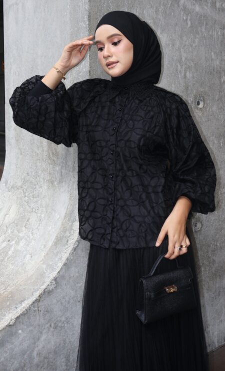Emma Puff Top In Black