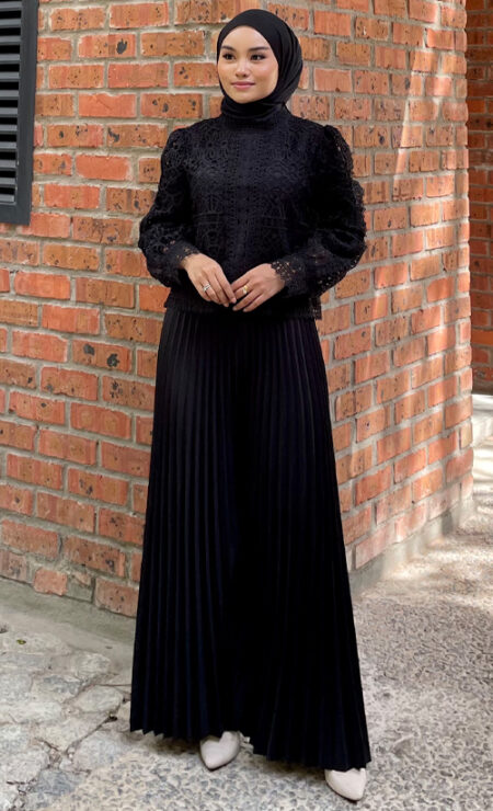 Pleated Palazzo in Black