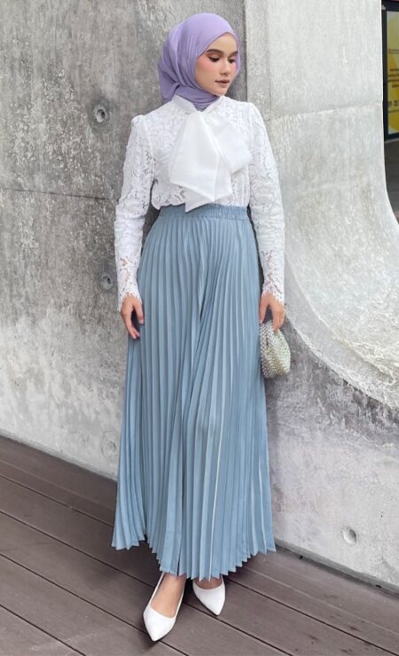Azura Pleated Skirt In Sky Blue