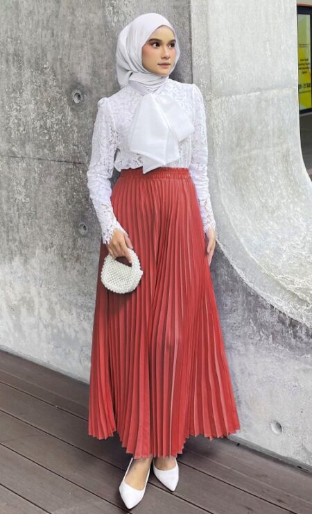 Azura Pleated Skirt In Brick Orange