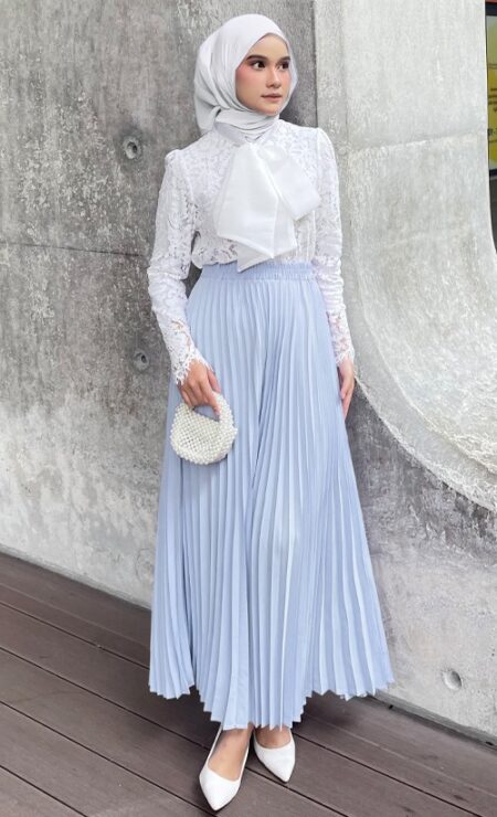 Azura Pleated Skirt In Light Blue