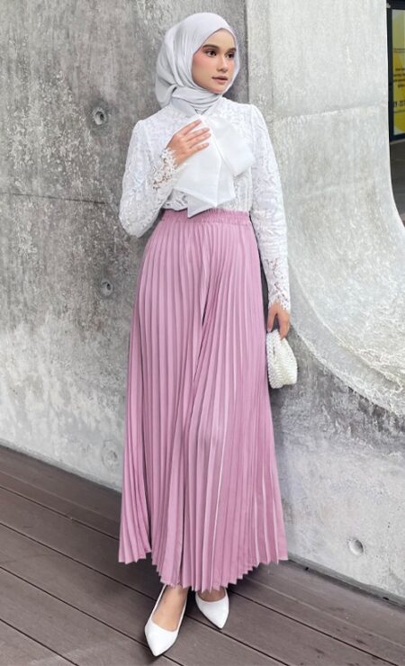 Azura Pleated Skirt In Purple Pink