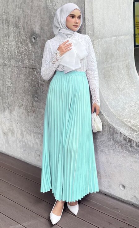 Azura Pleated Skirt In Turquoise