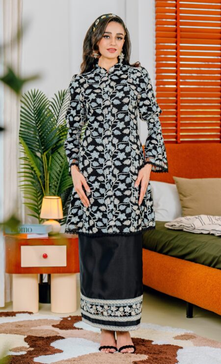 LEBARAN 2025 Izara Kebarung in Black