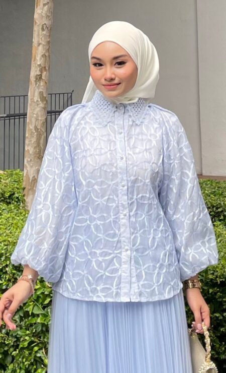 Emma Puff Top In Blue