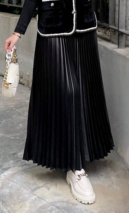 Satin Pleated Skirt In Black