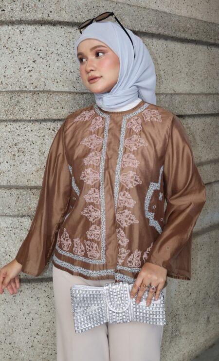 Natalia Embroidery Top in Brown